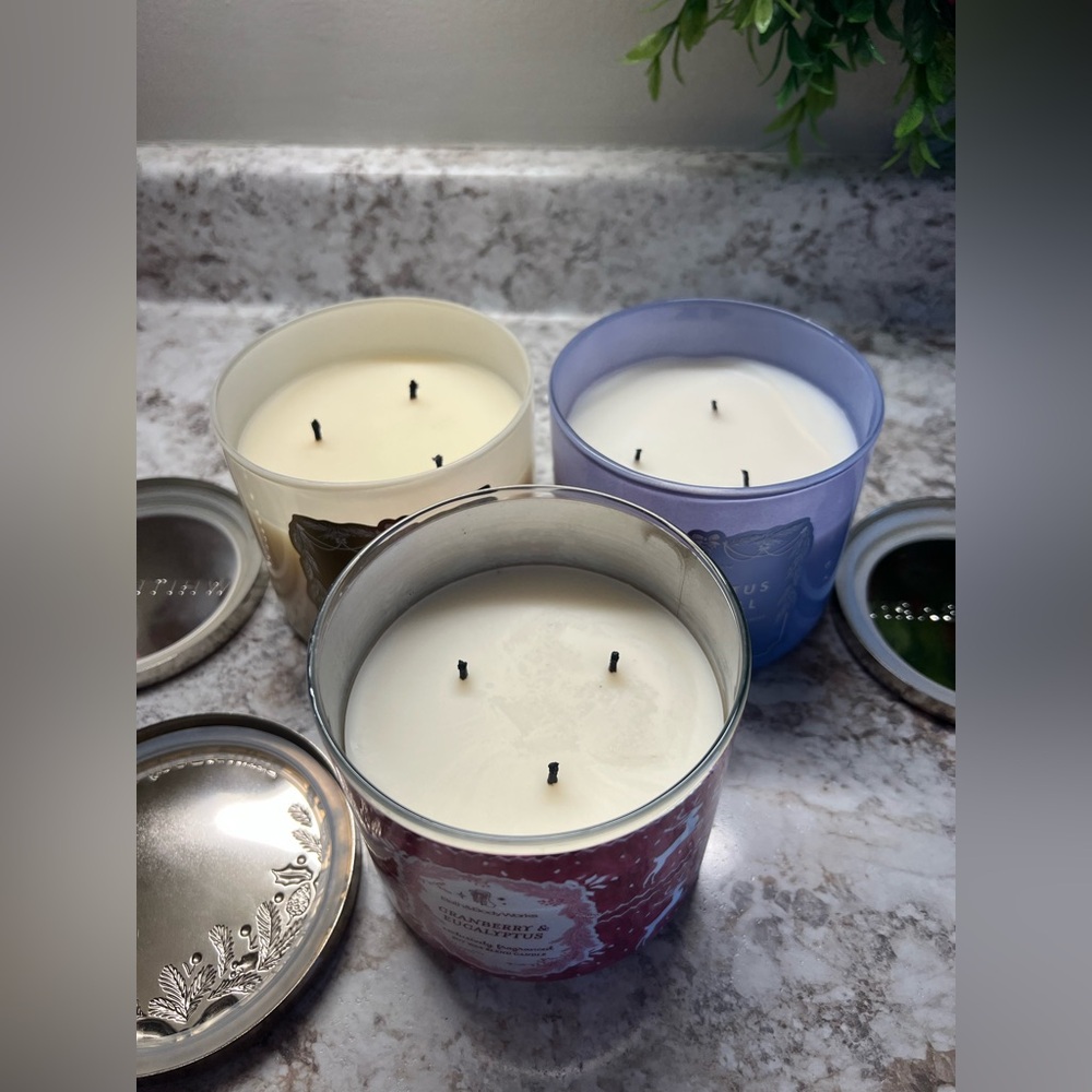 SET OF 3 Bath & Body Works 3-Wick Holiday Series Candles -slightly used - Picture 3 of 4